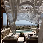 Ela Tinos