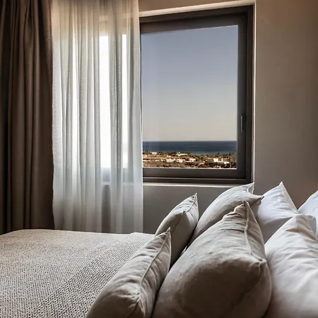 Ela Tinos Aparthotel Arnados