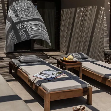 Ela Tinos Aparthotel 4*