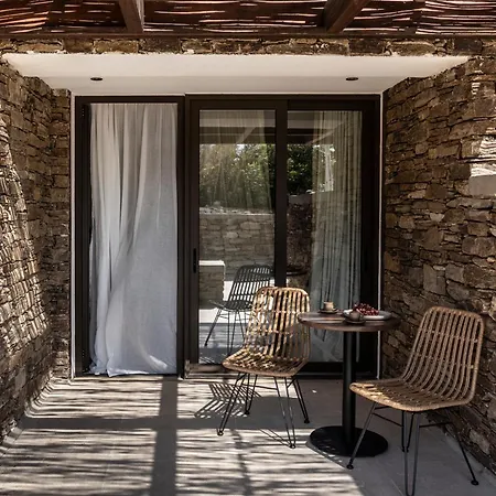 Ela Tinos Aparthotel 4*