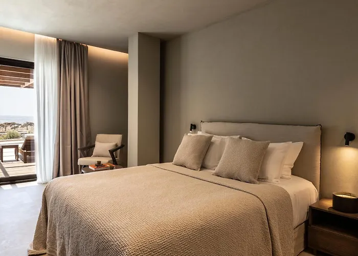 Ela Tinos Aparthotel 4*