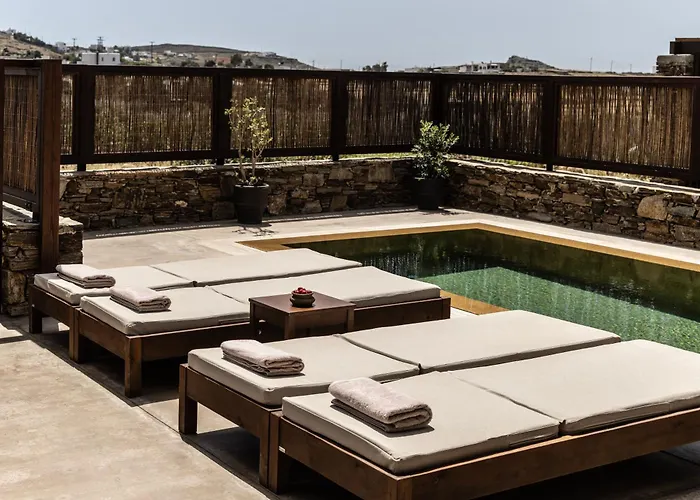 Ela Tinos Aparthotel