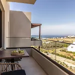 Ela Tinos アパートホテル Arnados