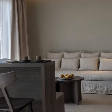 Ela Tinos Apartahotel